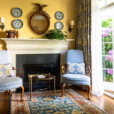 Francis Malbone House Bed & Breakfast นิวพอร์ต ภายนอก รูปภาพ