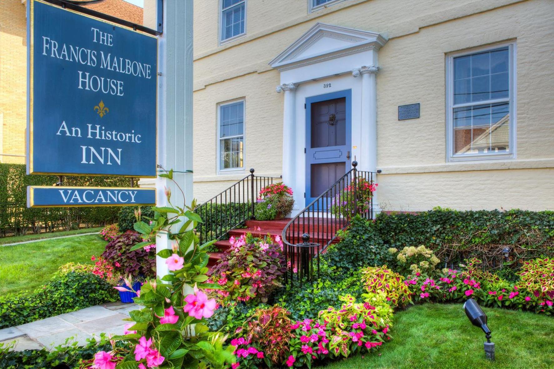 Francis Malbone House Bed & Breakfast นิวพอร์ต ภายนอก รูปภาพ