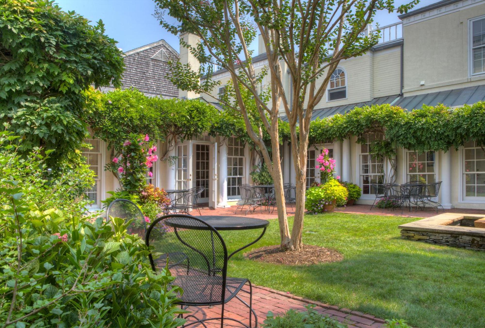 Francis Malbone House Bed & Breakfast นิวพอร์ต ภายนอก รูปภาพ