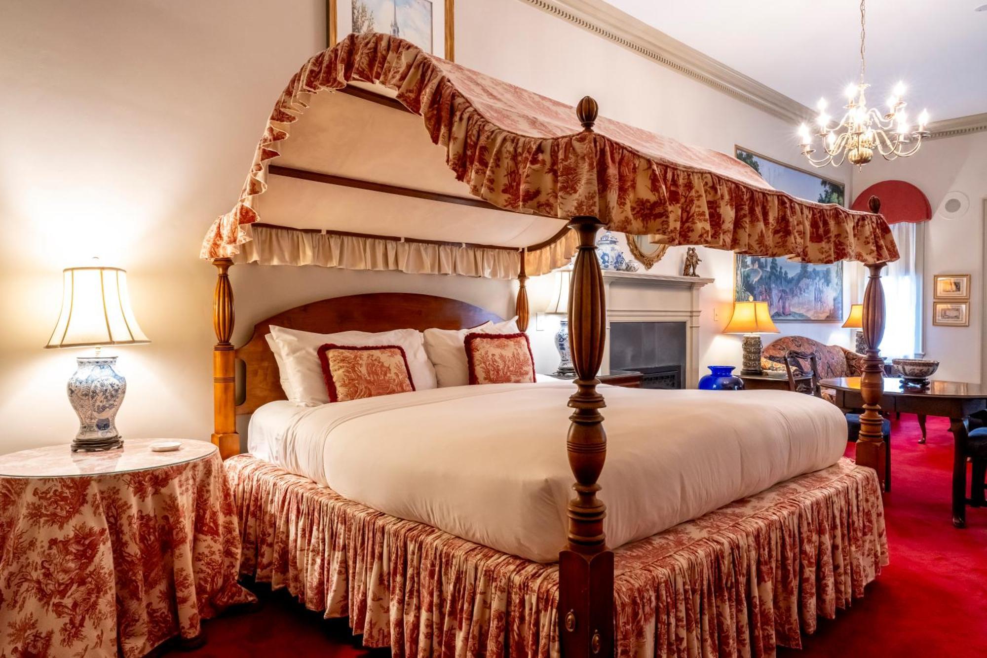 Francis Malbone House Bed & Breakfast นิวพอร์ต ภายนอก รูปภาพ