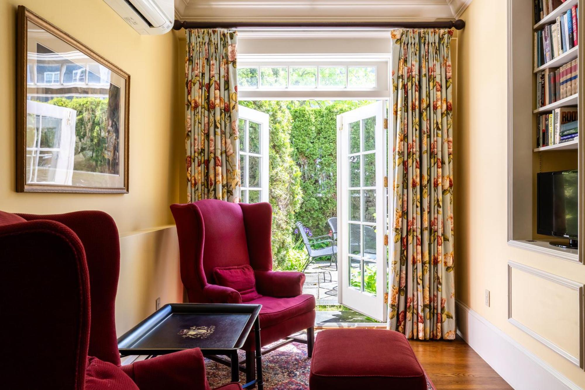 Francis Malbone House Bed & Breakfast นิวพอร์ต ภายนอก รูปภาพ
