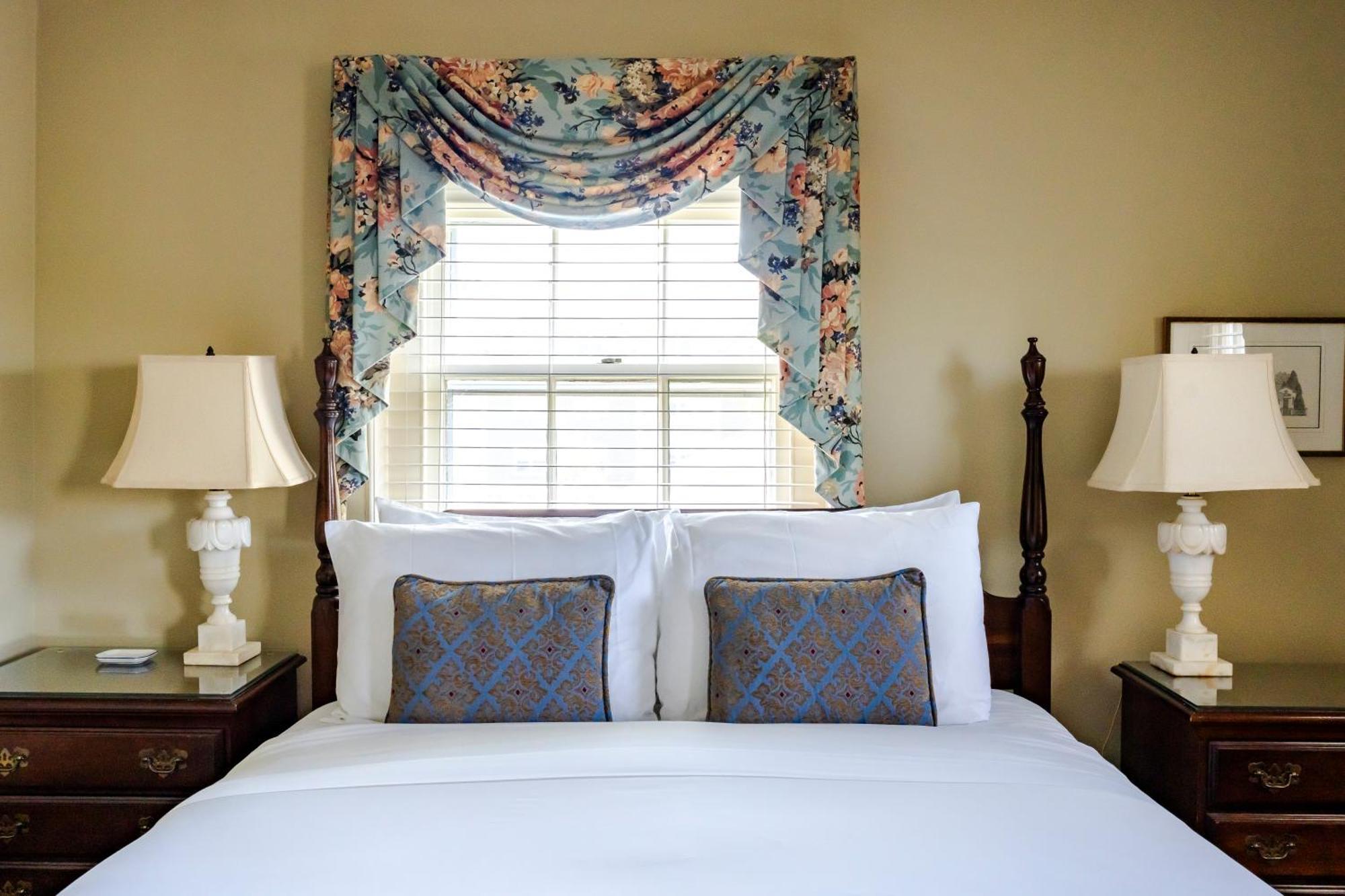 Francis Malbone House Bed & Breakfast นิวพอร์ต ภายนอก รูปภาพ