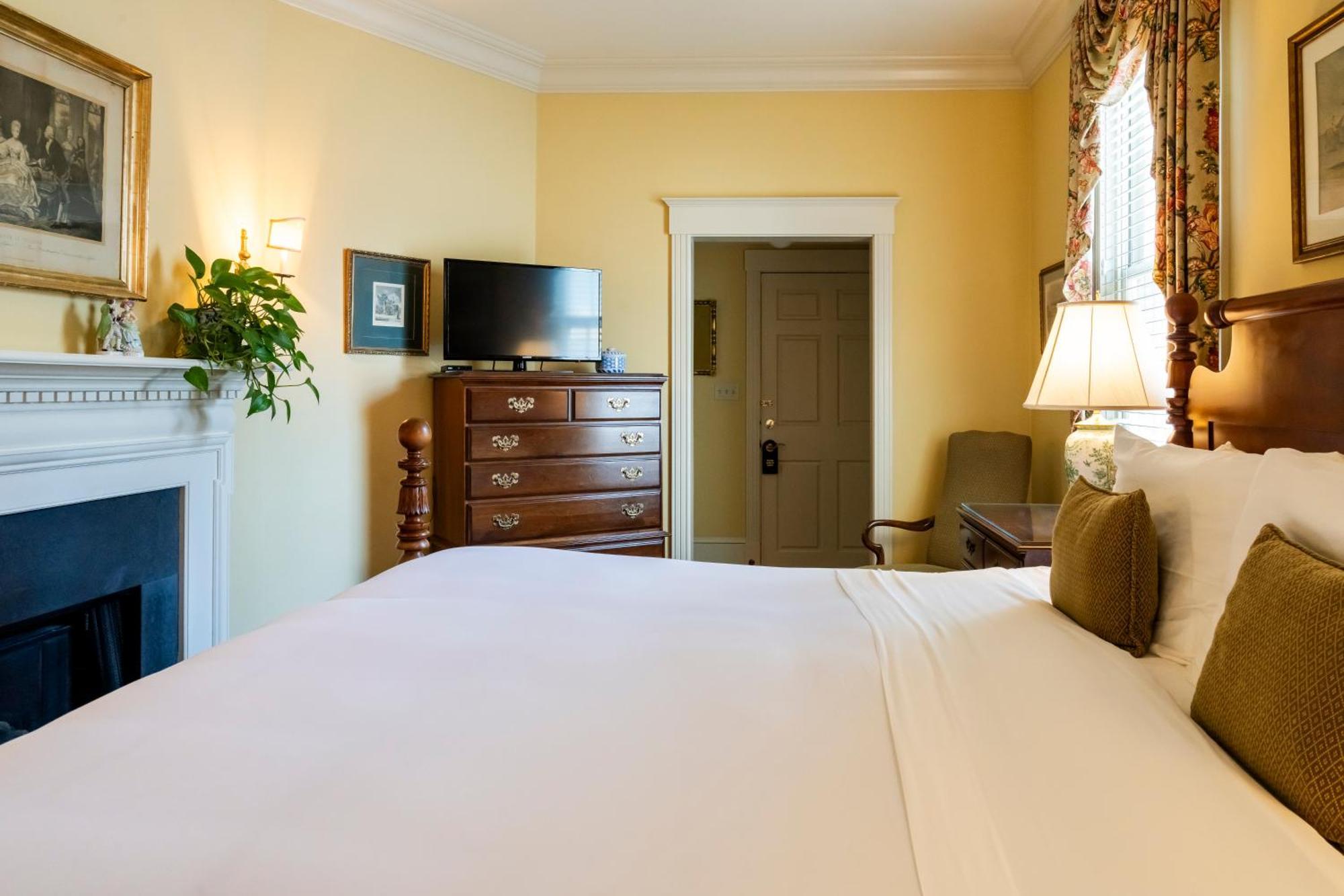 Francis Malbone House Bed & Breakfast นิวพอร์ต ภายนอก รูปภาพ